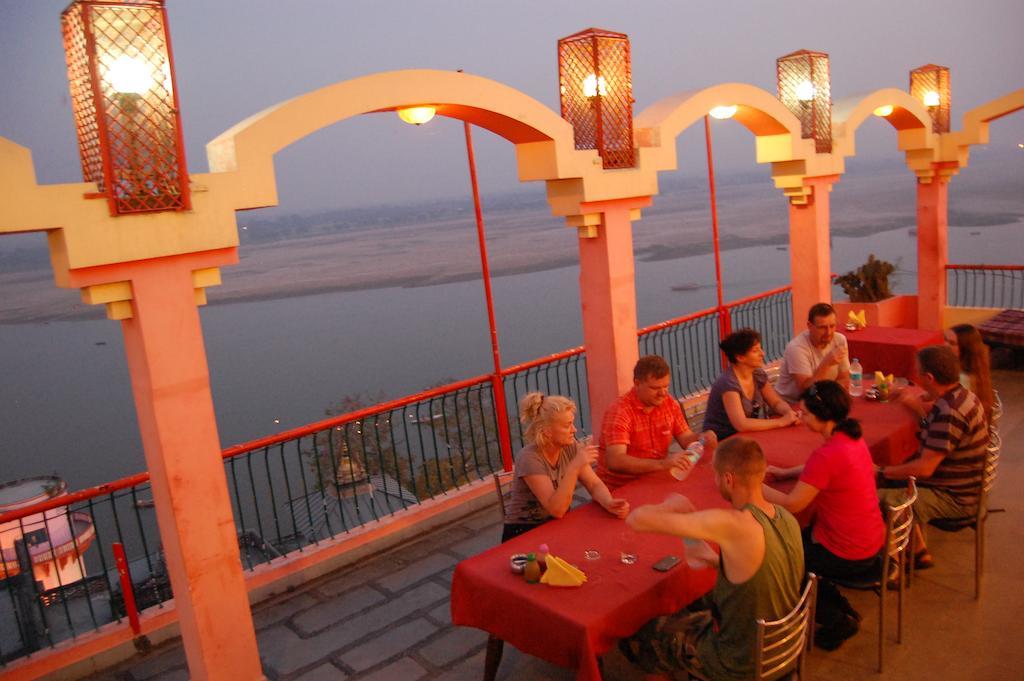 Puja Guest House Варанаси Экстерьер фото