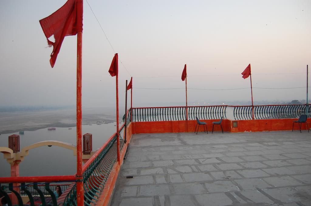 Puja Guest House Варанаси Экстерьер фото