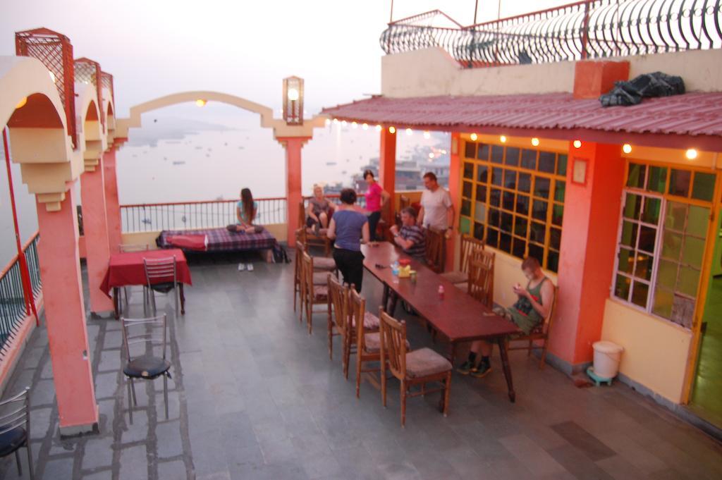Puja Guest House Варанаси Экстерьер фото