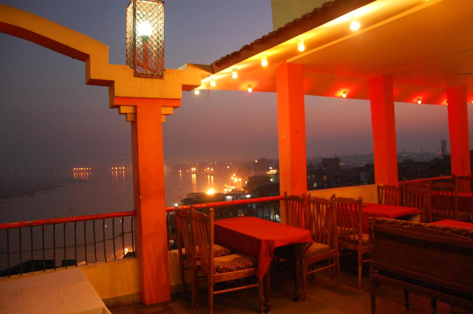Puja Guest House Варанаси Экстерьер фото