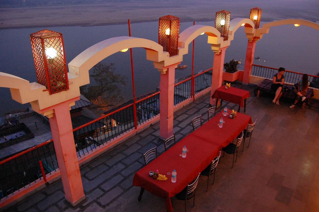 Puja Guest House Варанаси Экстерьер фото